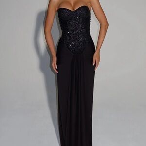Elegant Formal Black Strapless Maxi Dress 🖤